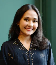 Manchester Vania Florensia Image